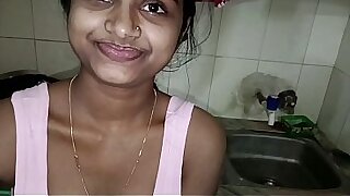 Bhabhi Alone Making Roti &ndash_ Devar Hard Dick Made Her Crazy &amp_ Suck It Clean