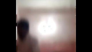 चाची ने पेशों के लिए भातीजे से चुदवाया