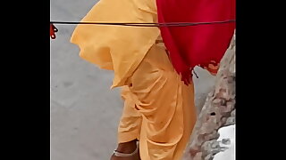 Desi Aunty rubbing her pussy
