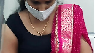 Indian Bhabhi Cleavage