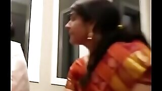 Cute Tamil wife Side boob