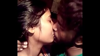 Desi girls hot romance kiss